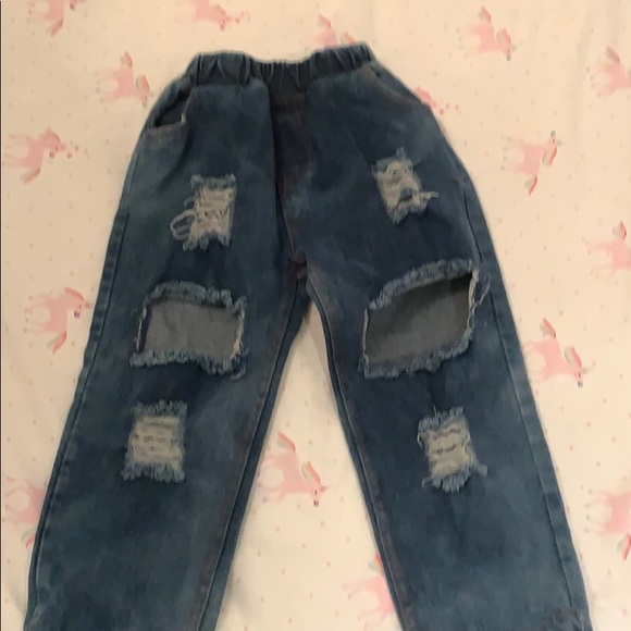 Size 4t ripped jeans for girls - Picture 1 of 1